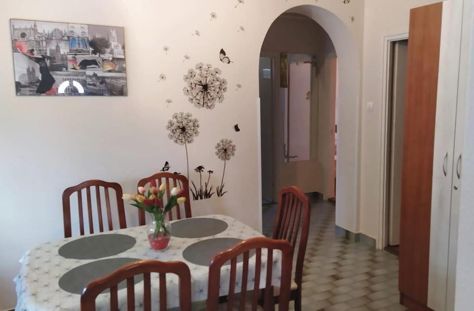 Györkös Apartman Apartment in Balatonszárszó