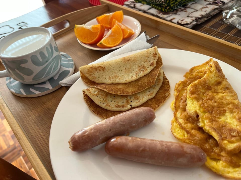 Food and drinks, Food, Breakfast, Continental breakfast