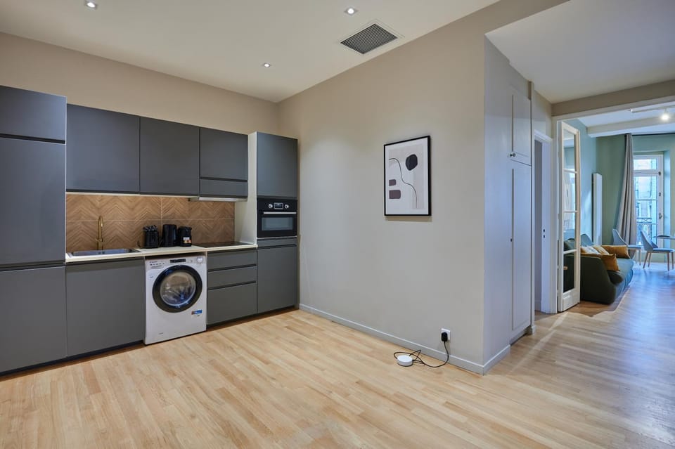 Facade/entrance, Kitchen or kitchenette