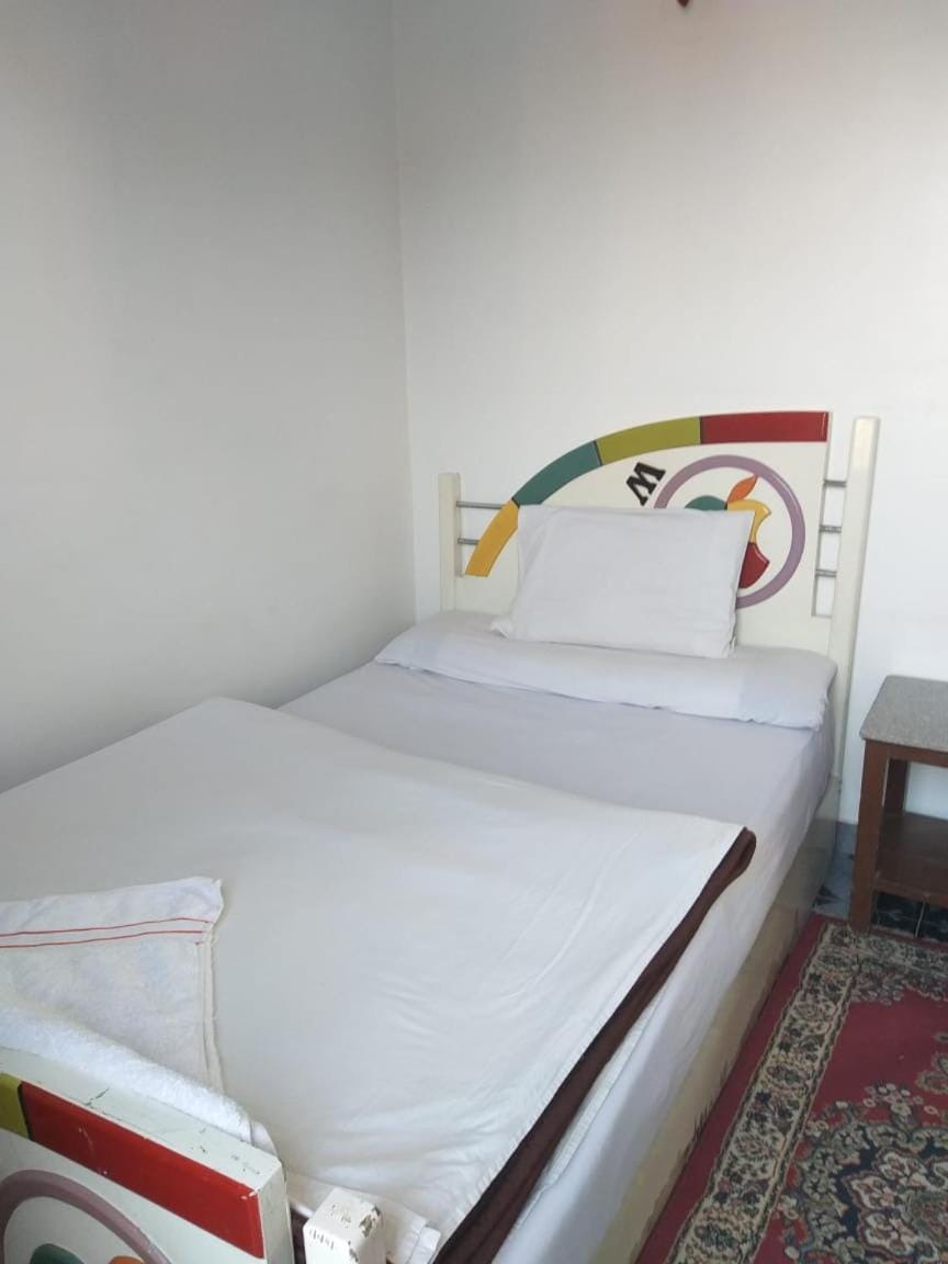 Ziggy Marley Backpackers Hostel Bed and Breakfast in Luxor Governorate