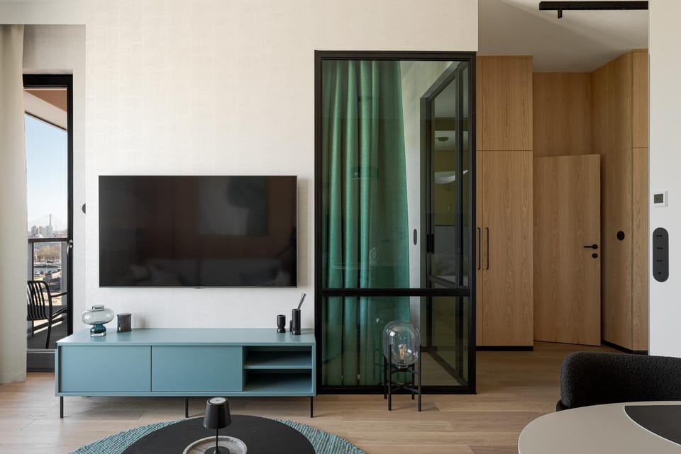 Communal lounge/ TV room, TV and multimedia, Living room