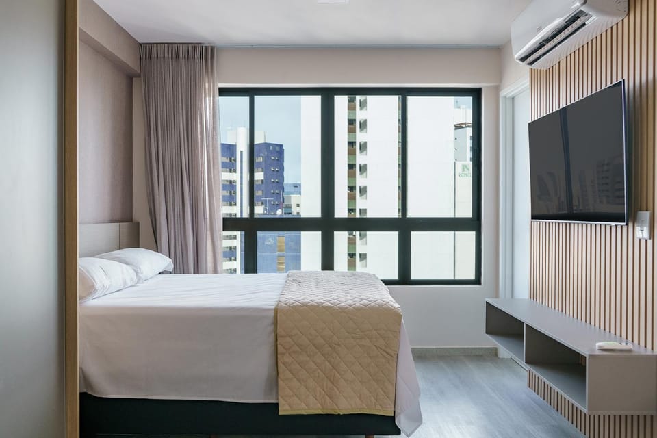 Bed, Photo of the whole room, Bedroom, air conditioner
