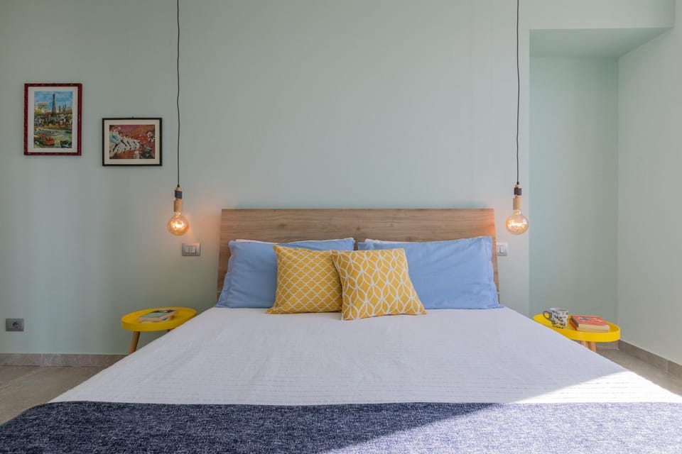Bed, Bedroom