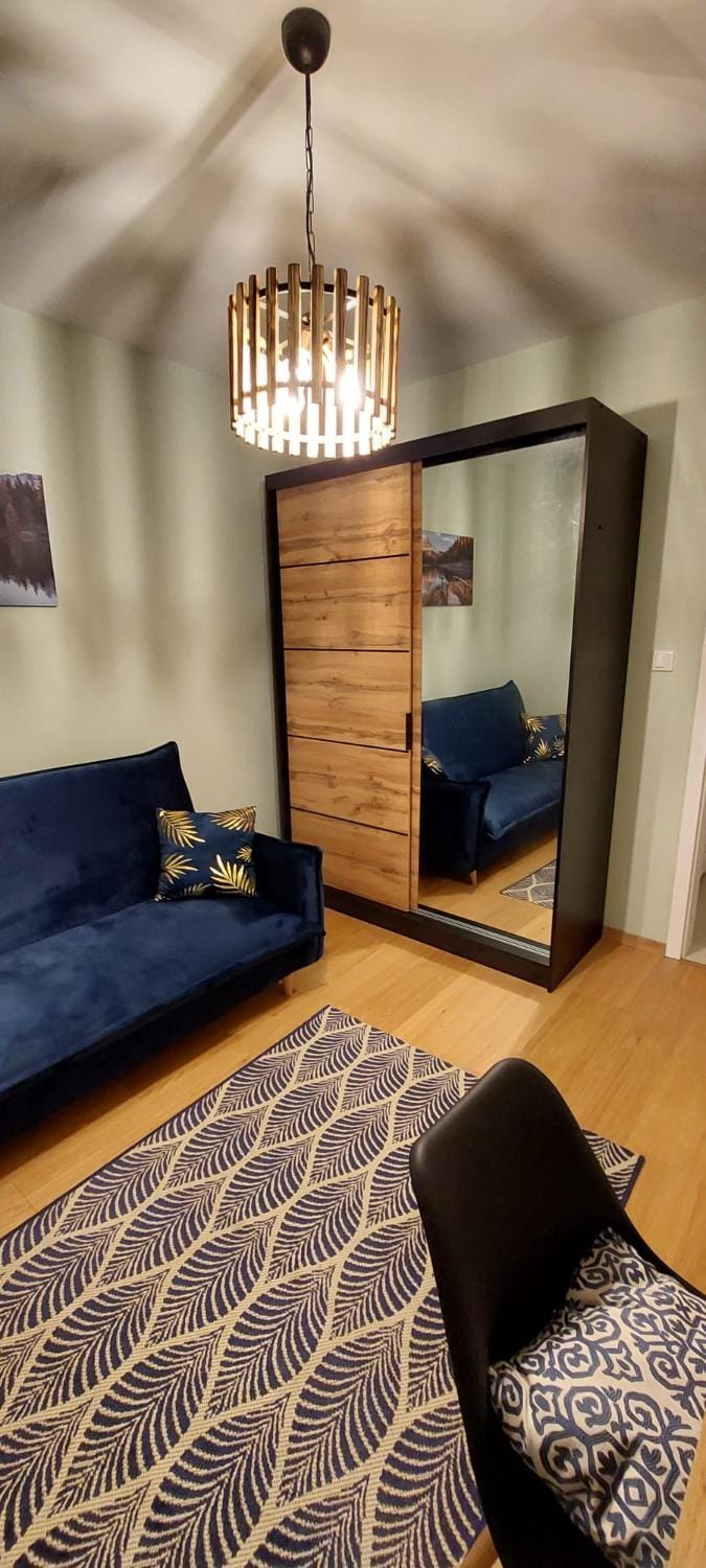 Photo of the whole room, Bedroom
