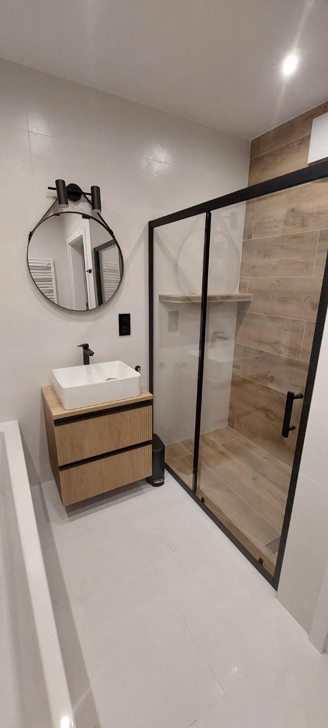 Shower, Bathroom