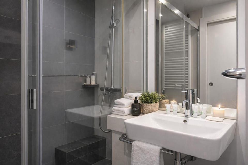 Shower, Bathroom
