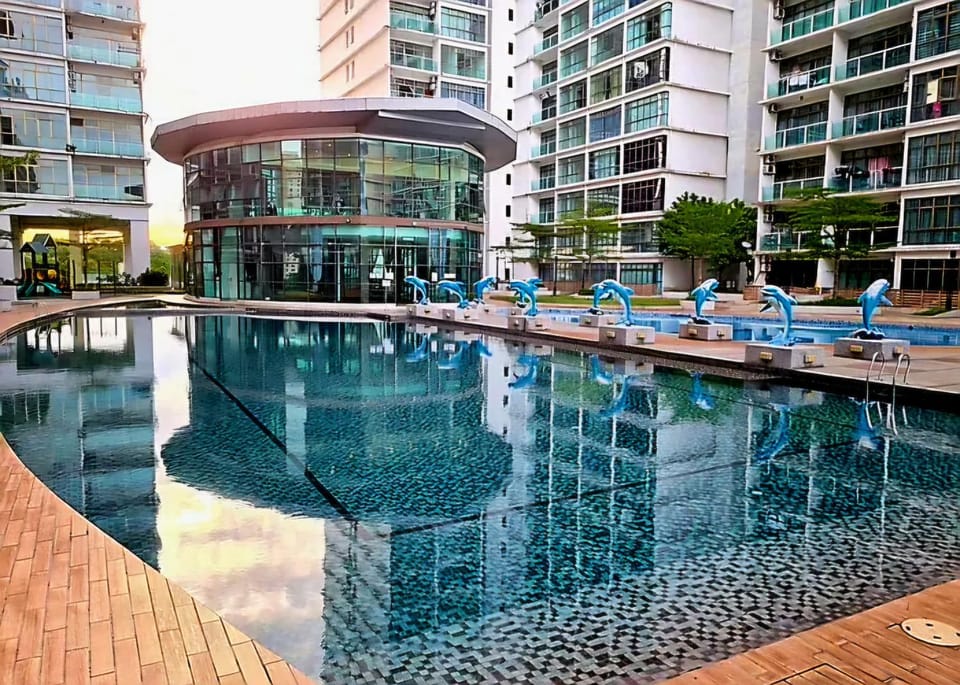 Swimming pool, Swimming pool