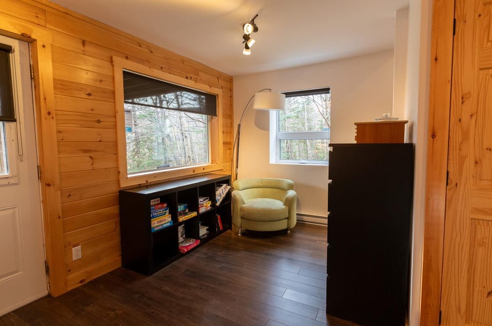 Carriole - Private Hot Tub - Nature and Hiking Chalet in Saint-Donat