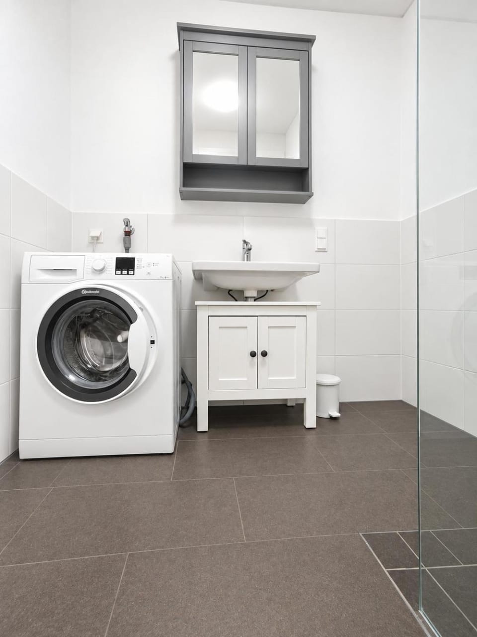 Bathroom, washing machine