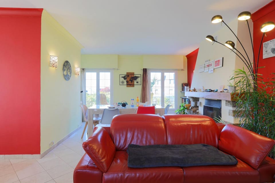Property building, Living room