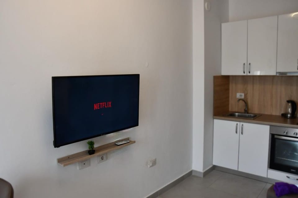 TV and multimedia, Kitchen or kitchenette