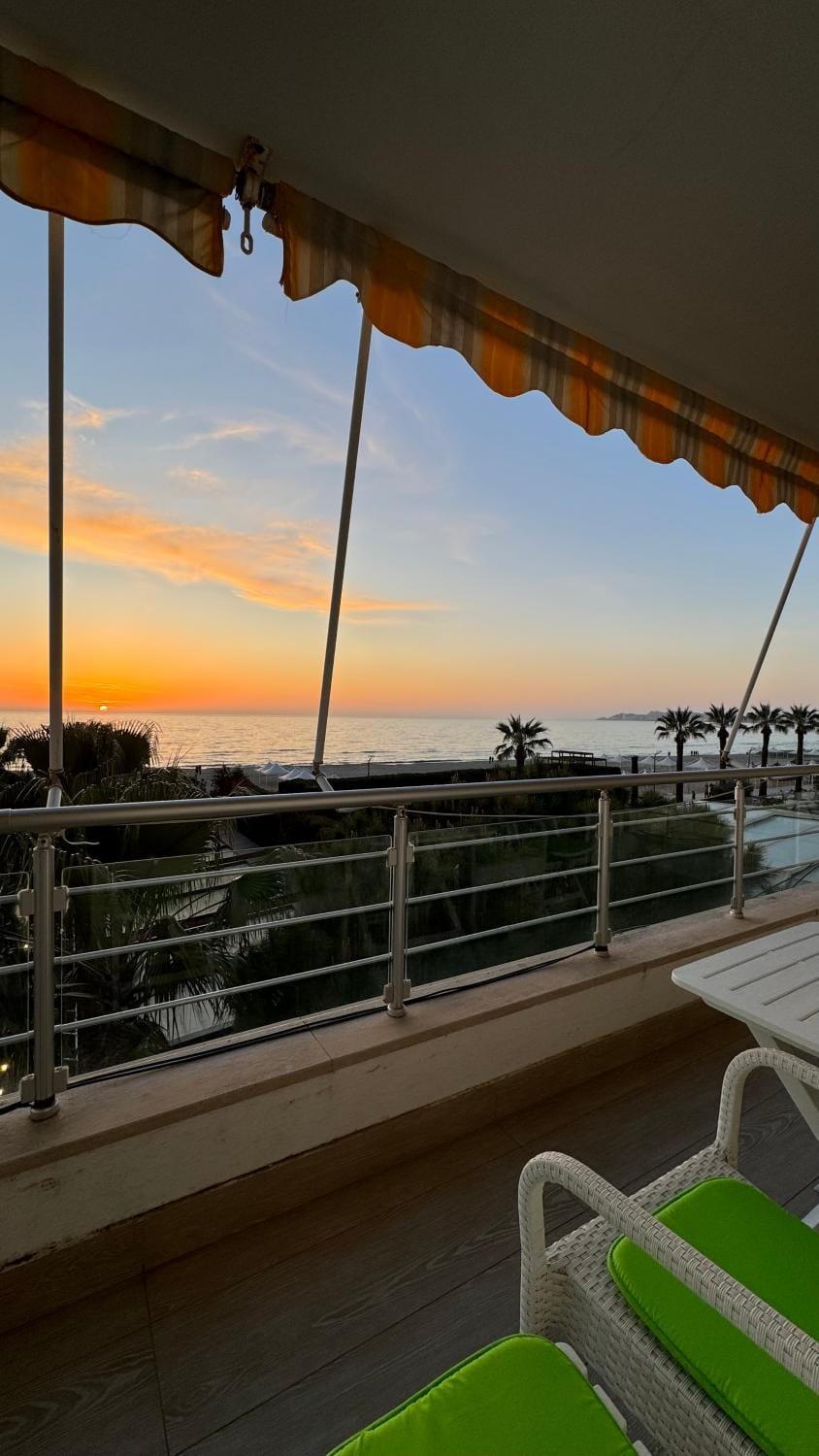View (from property/room), Balcony/Terrace, Seating area, Sea view