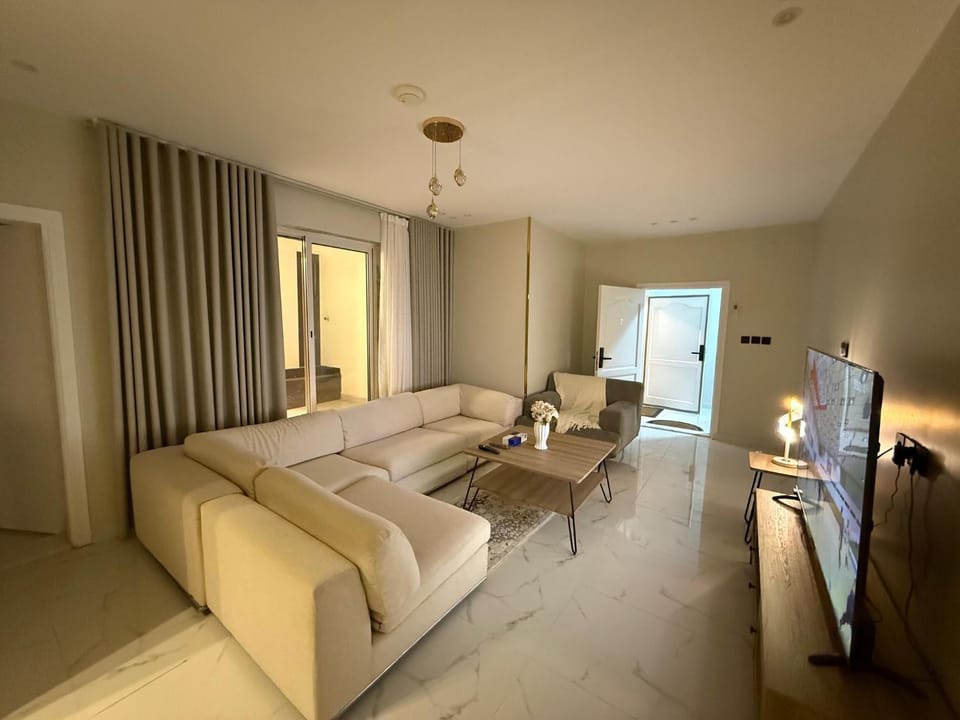 Living room, Garden view