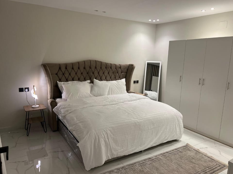 Bed, Bedroom, wardrobe