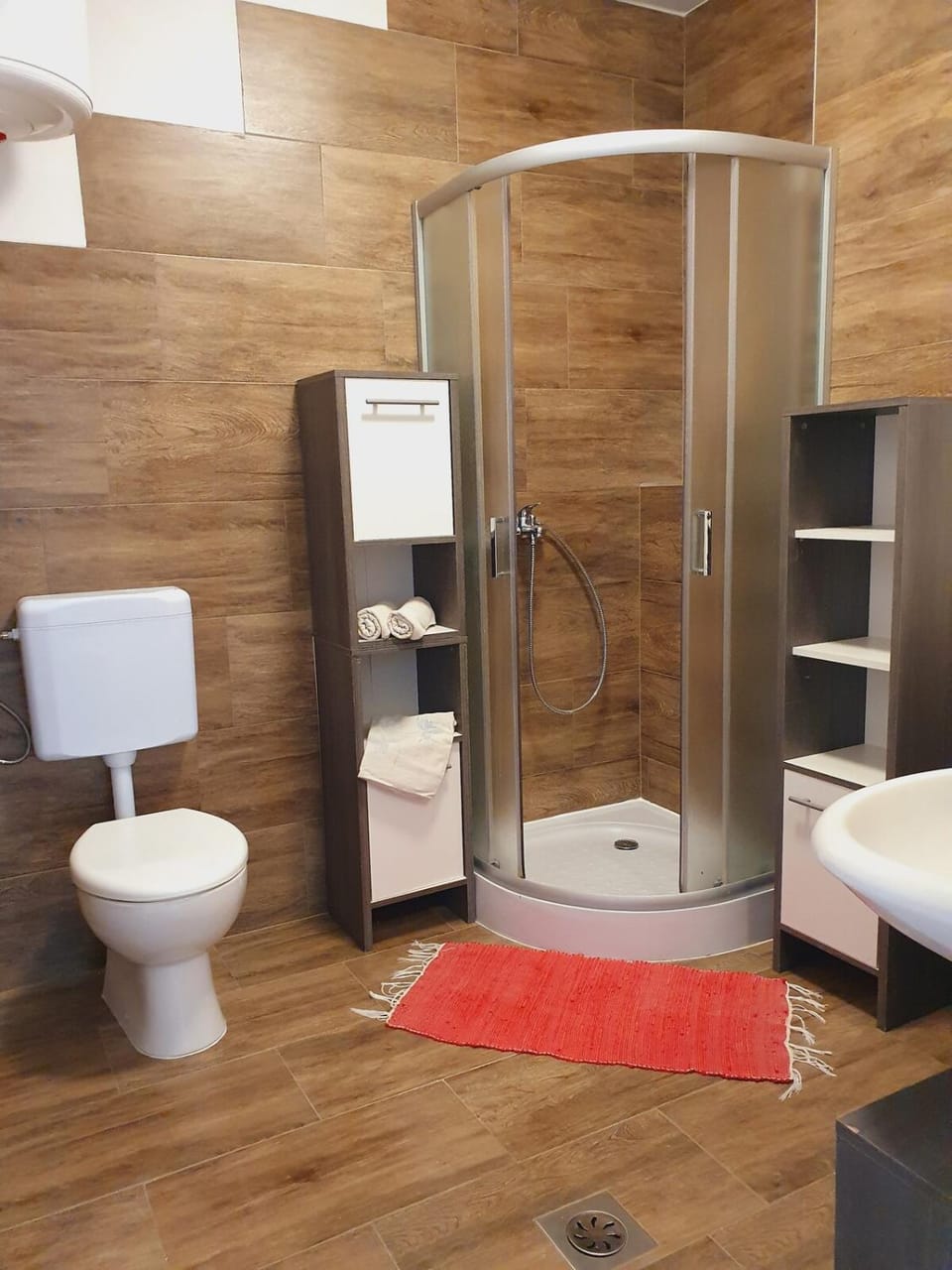 Shower, Toilet, Bathroom