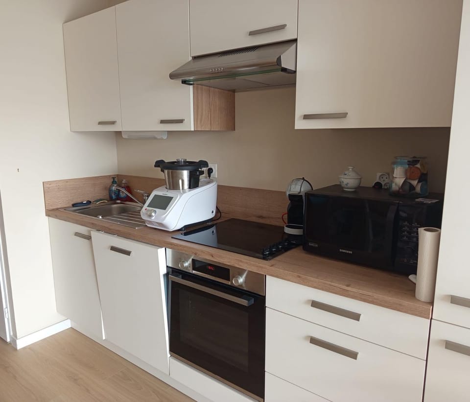 Nice T3 with balcony - 5 mn from the beach Apartment in Hauts-de-France