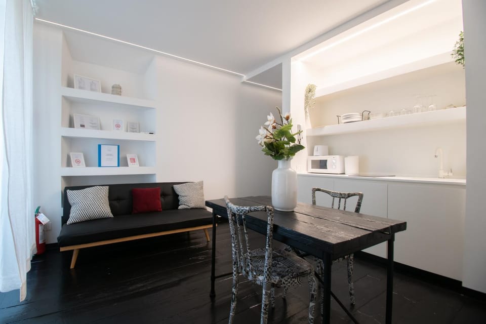 Kitchen or kitchenette, Living room, Dining area