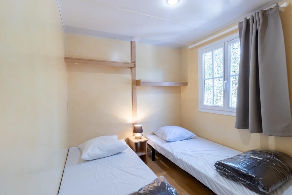 Property building, Living room, Bedroom