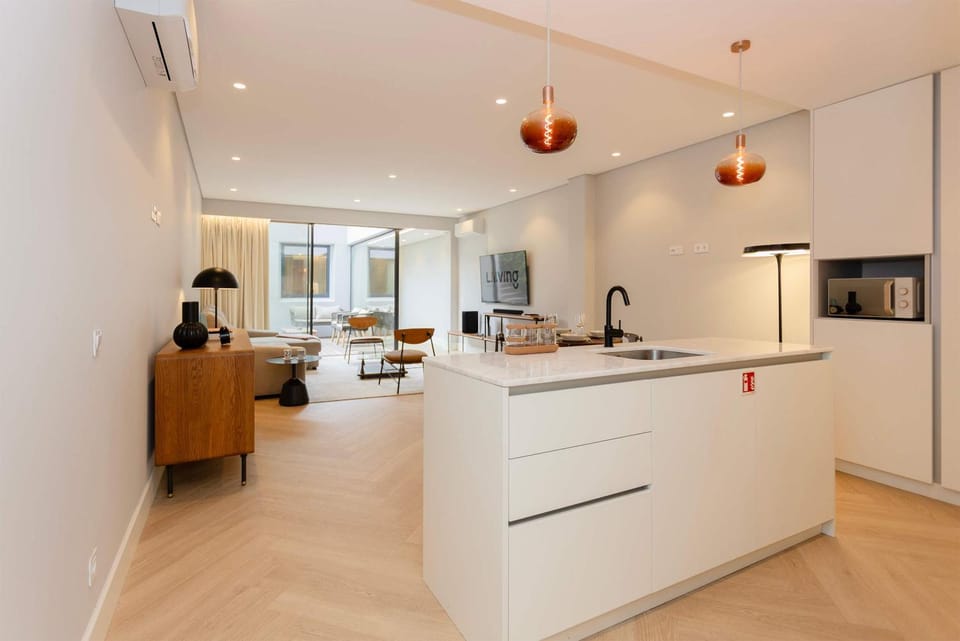 Coffee/tea facilities, Kitchen or kitchenette, dishwasher, oven, stove, toaster