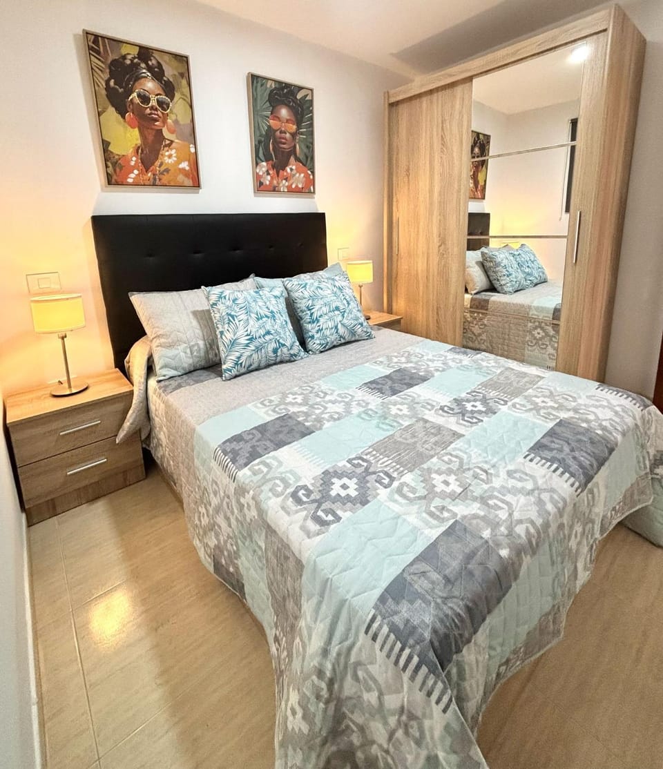Bed, Photo of the whole room, Bedroom, wardrobe