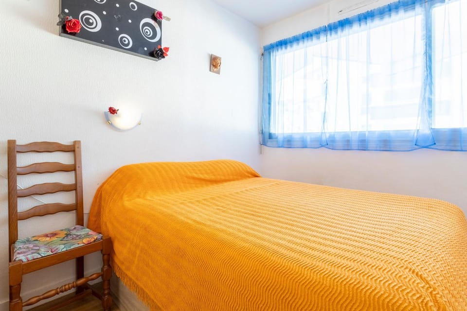 Property building, Living room, Bedroom