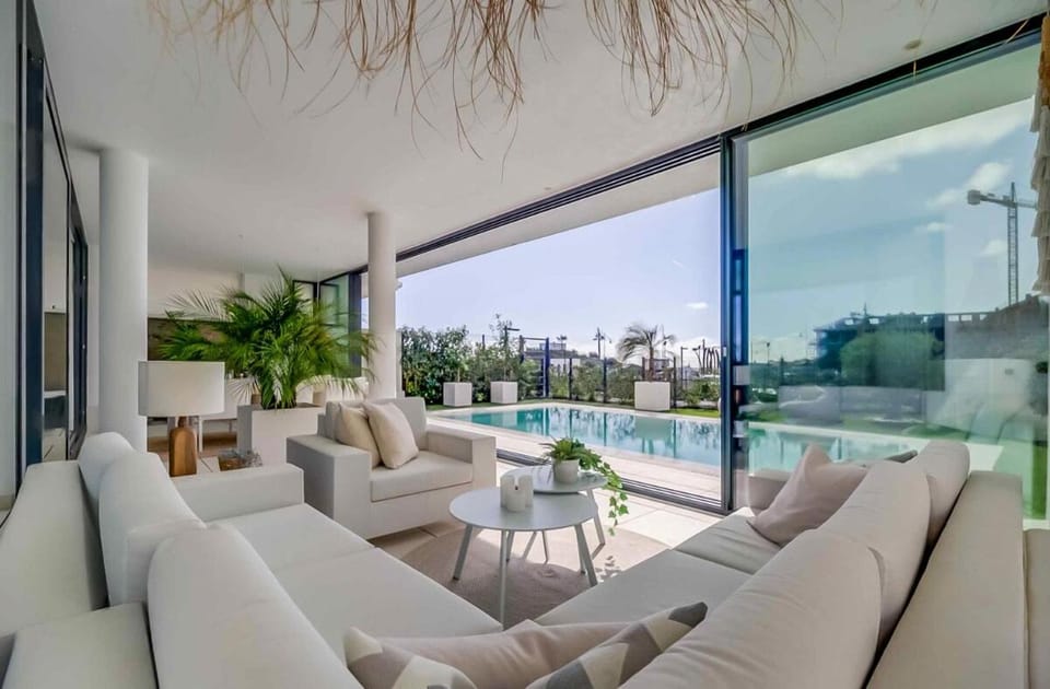 131 - Luxury Apartment with Private Pool and Views, El Higueron Apartment in Costa del Sol