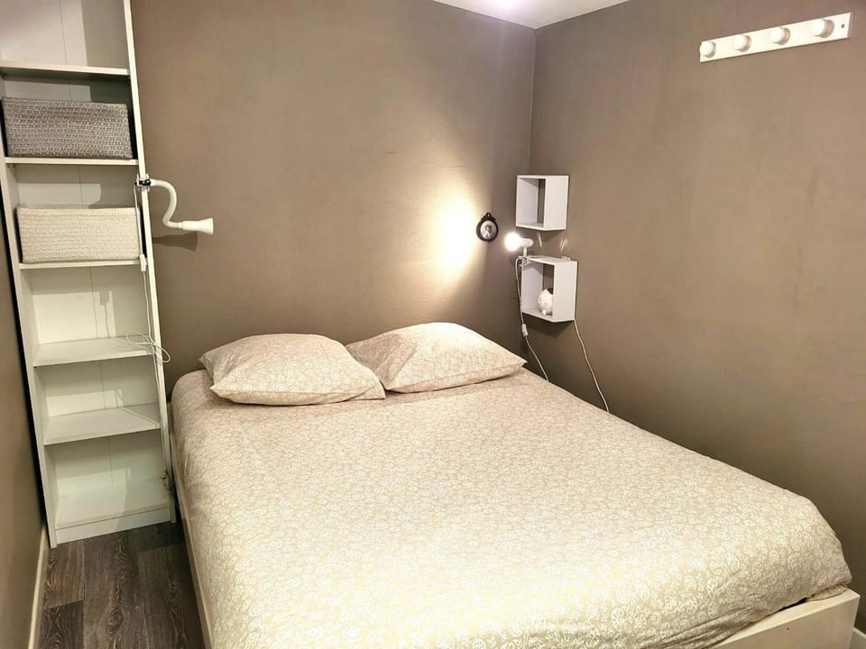 Living room, Bedroom