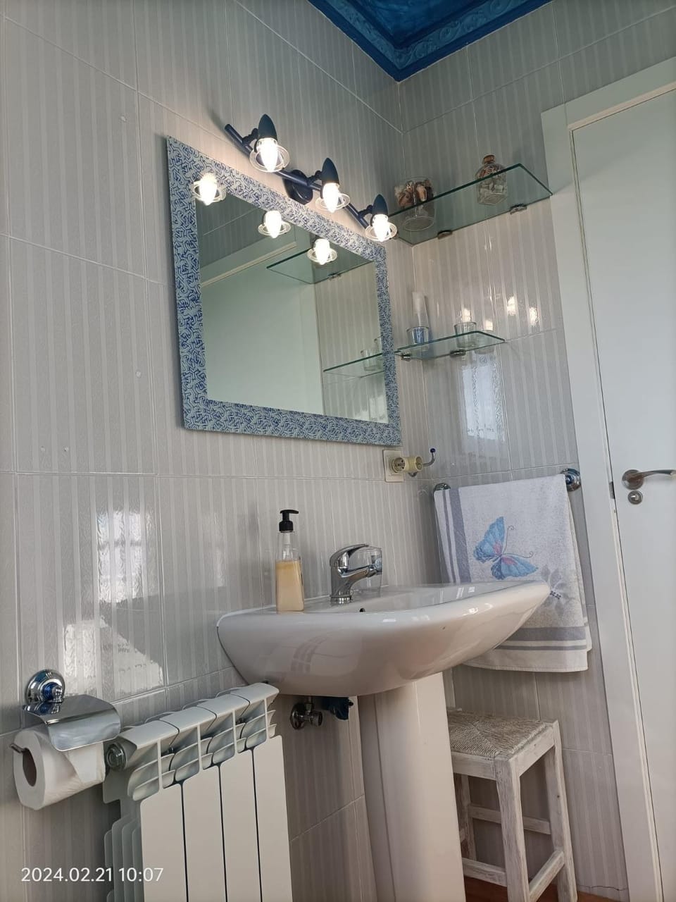 Bathroom, Bath