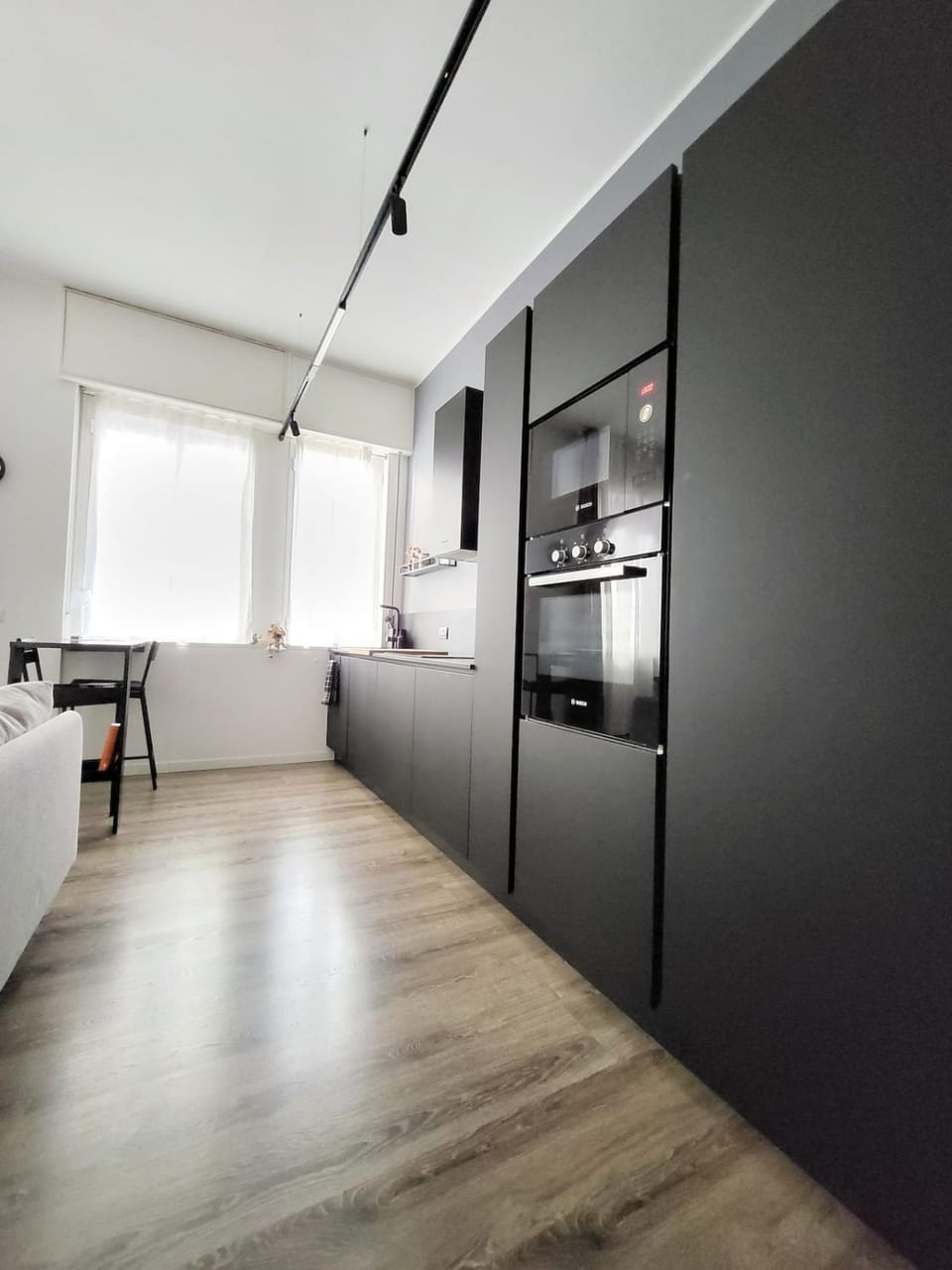 Kitchen or kitchenette, oven