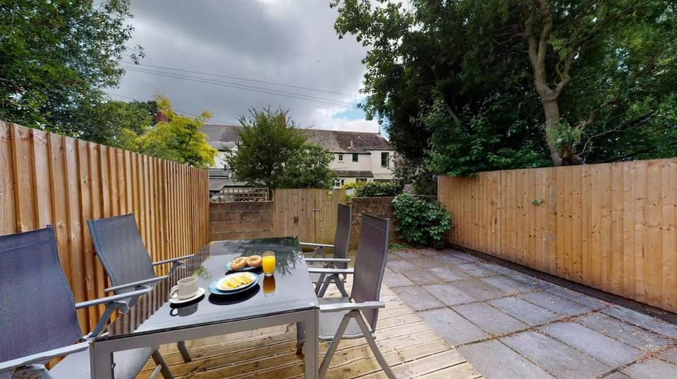 Stylish 1Bed Apartment with Garden Netflix and Free Parking Apartment in Cardiff