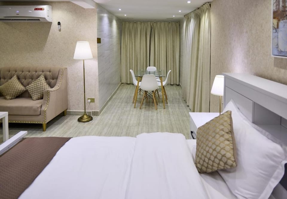 Mountain Zen 2 Bed Ultimate Retreat with BBQ & Pool Villa in Ras al Khaimah