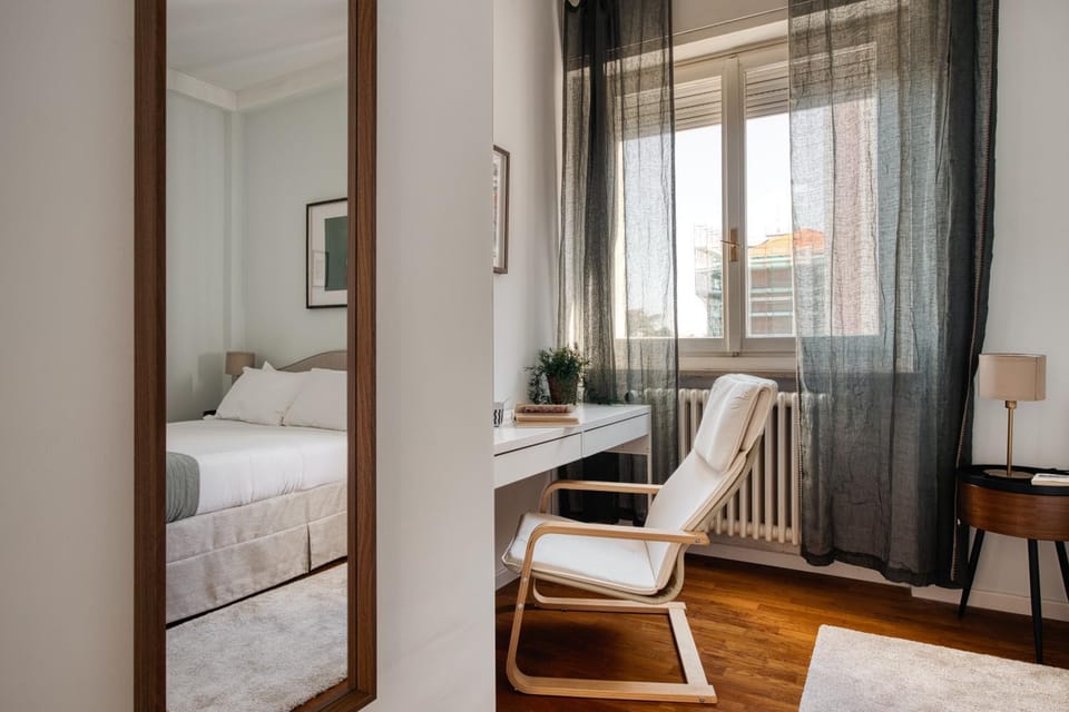 Seating area, Bedroom