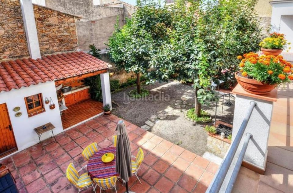 Property building, Garden