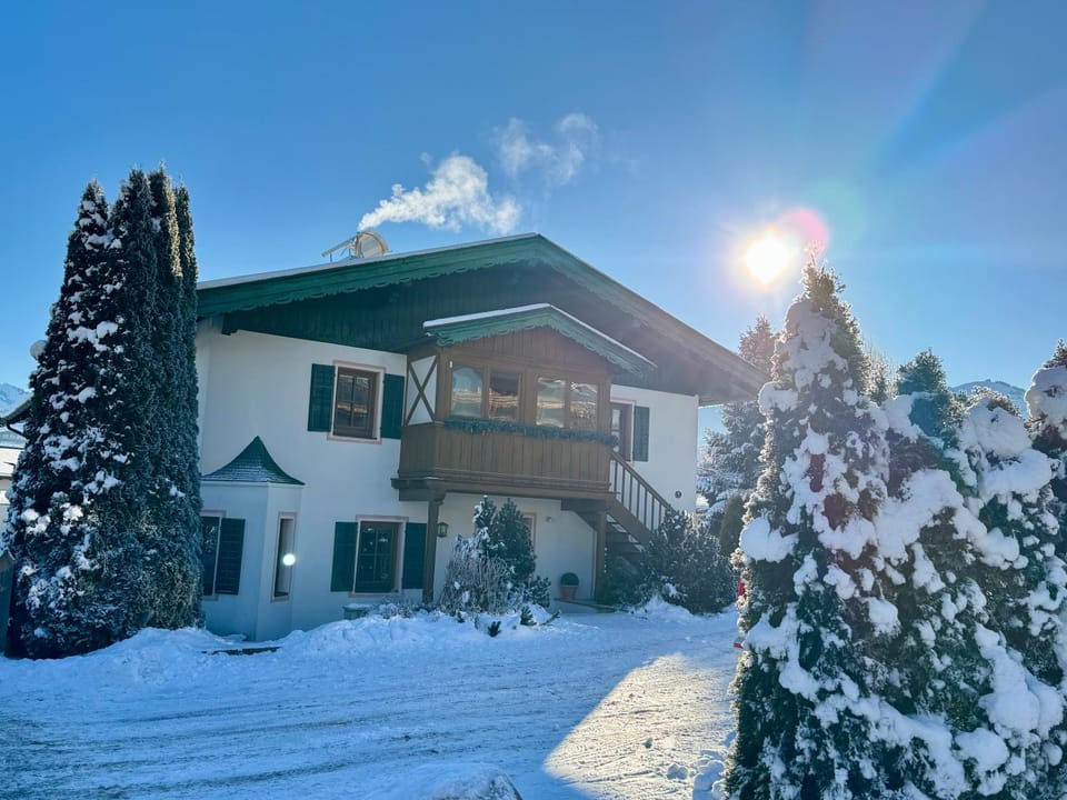 Property building, Natural landscape, Winter