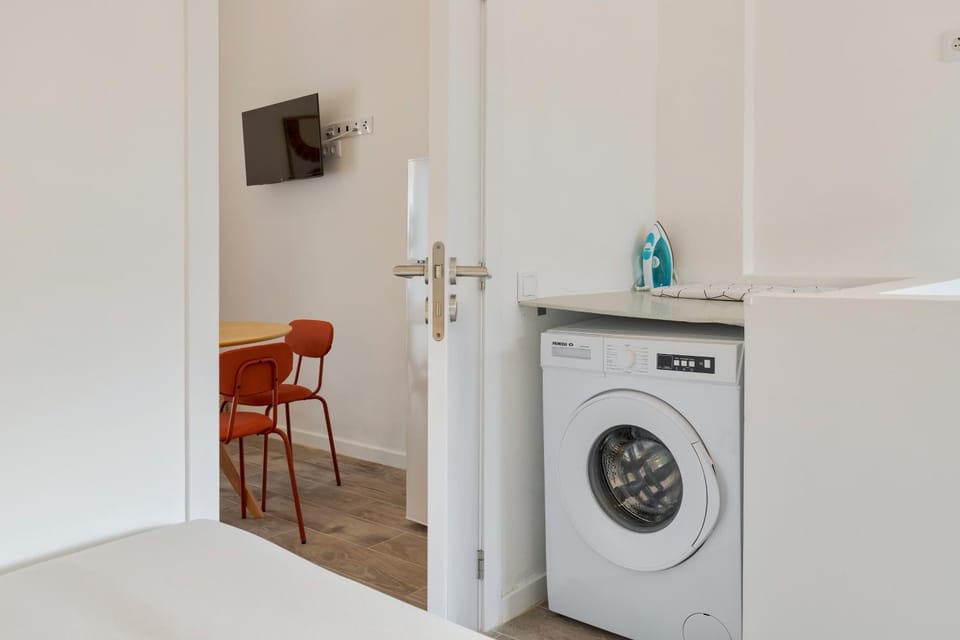 TV and multimedia, Living room, flat iron, washing machine