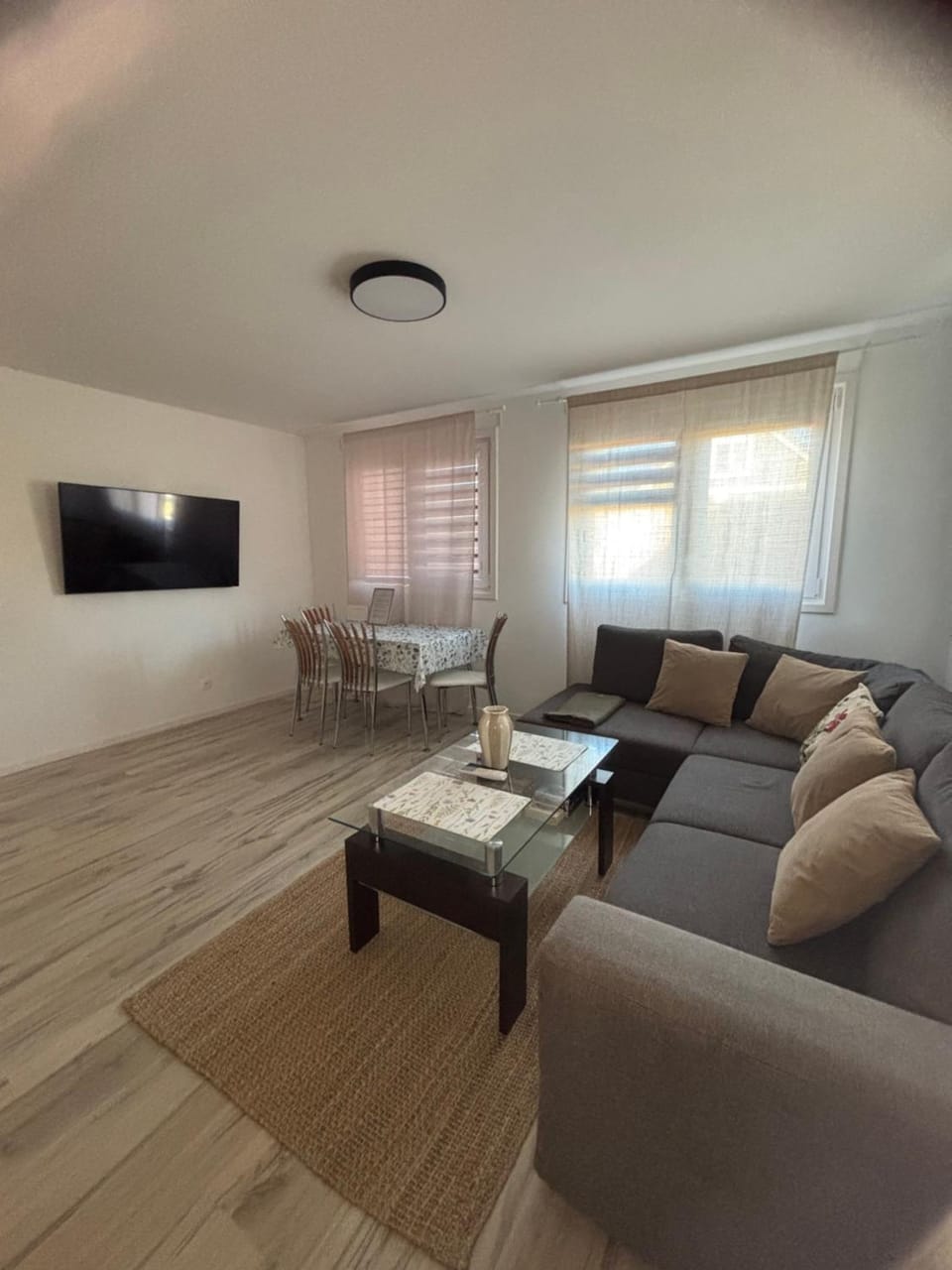 TV and multimedia, Living room, Seating area