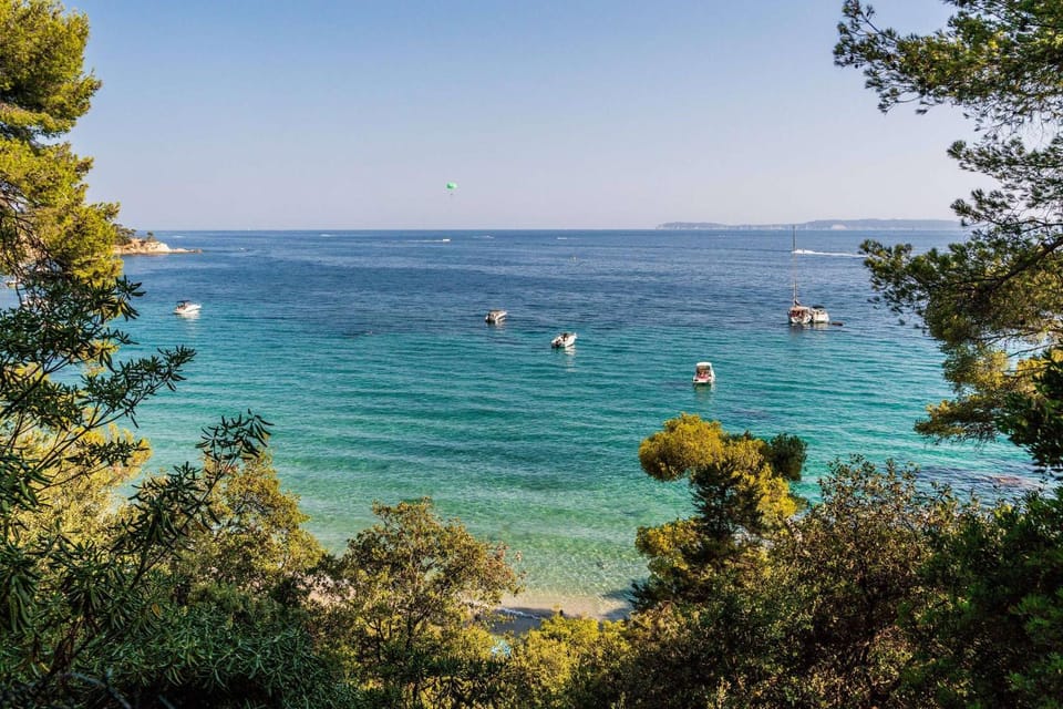 Nearby landmark, Day, Natural landscape, Beach, Sea view