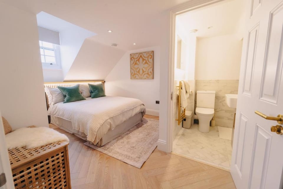 Elegant Hideaway City Centre,1 Bed Flat, 3rd Floor Apartment in Bath