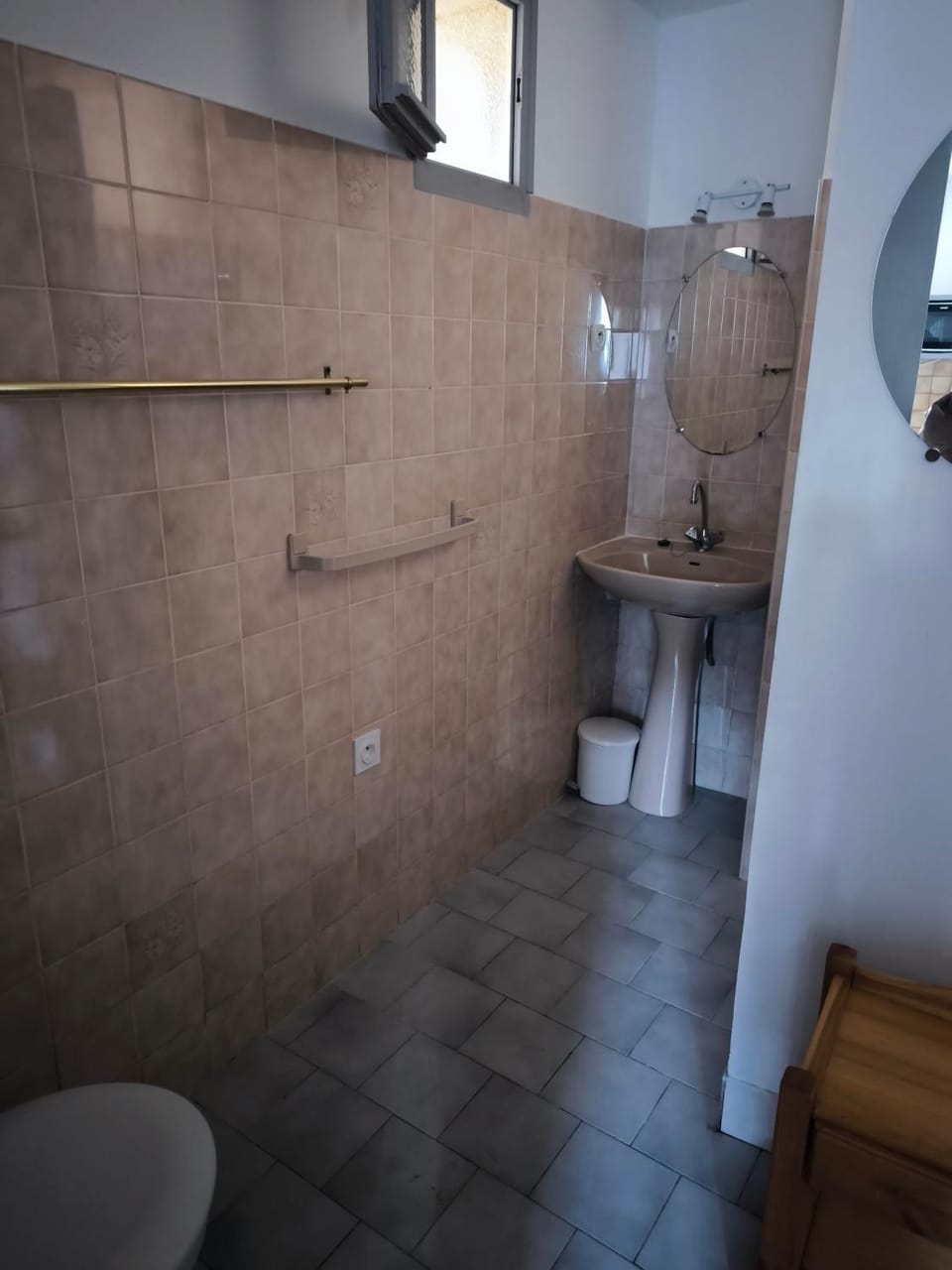 Bathroom, Living room