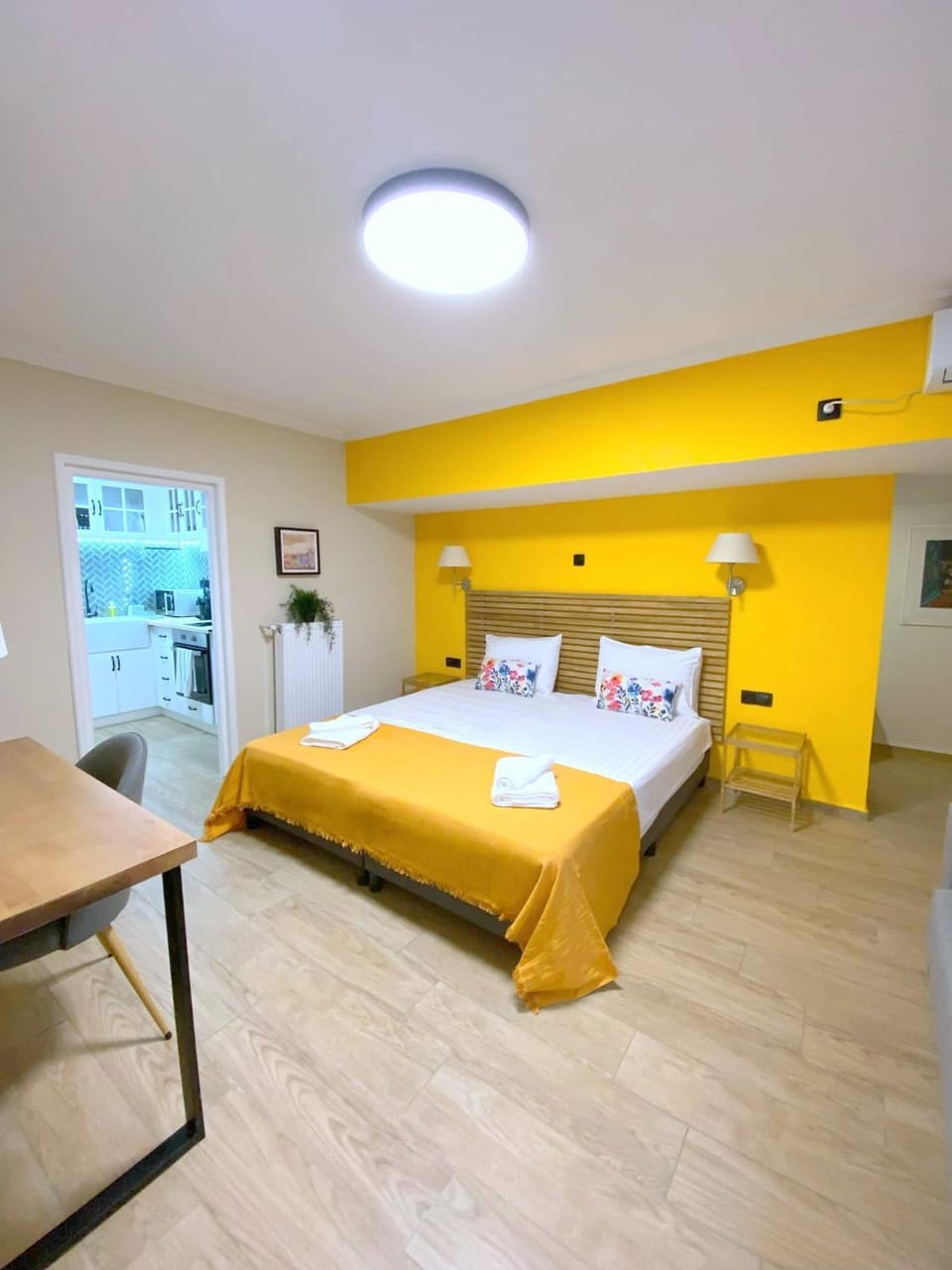Bed, Photo of the whole room, Bedroom, towels, air conditioner