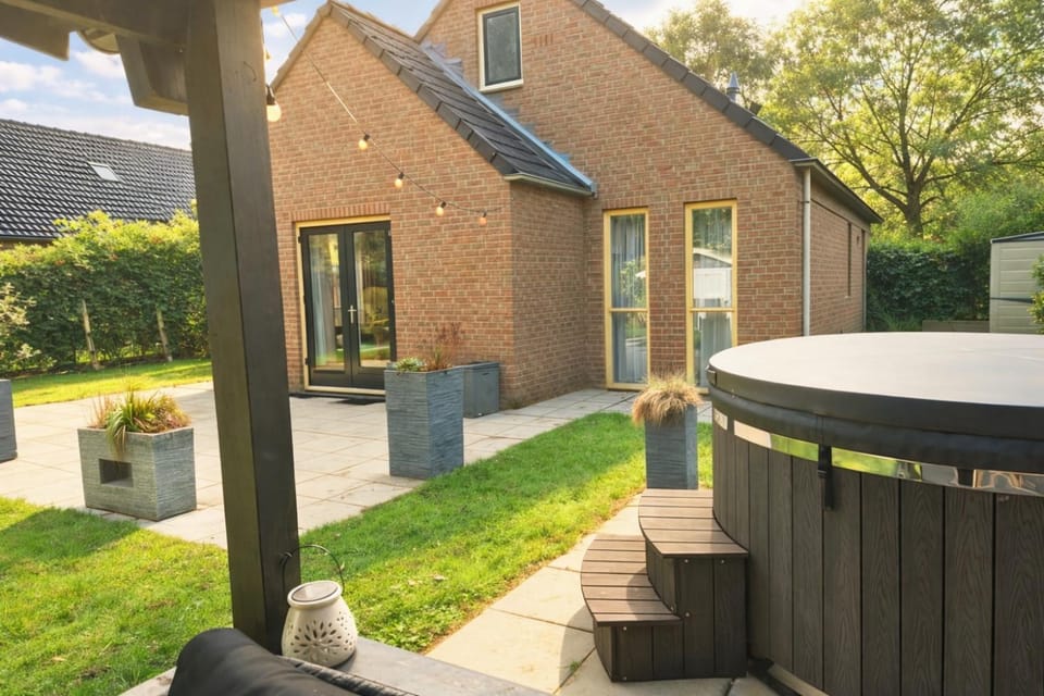 Garden, Hot Tub, Spa and wellness centre/facilities, Garden view