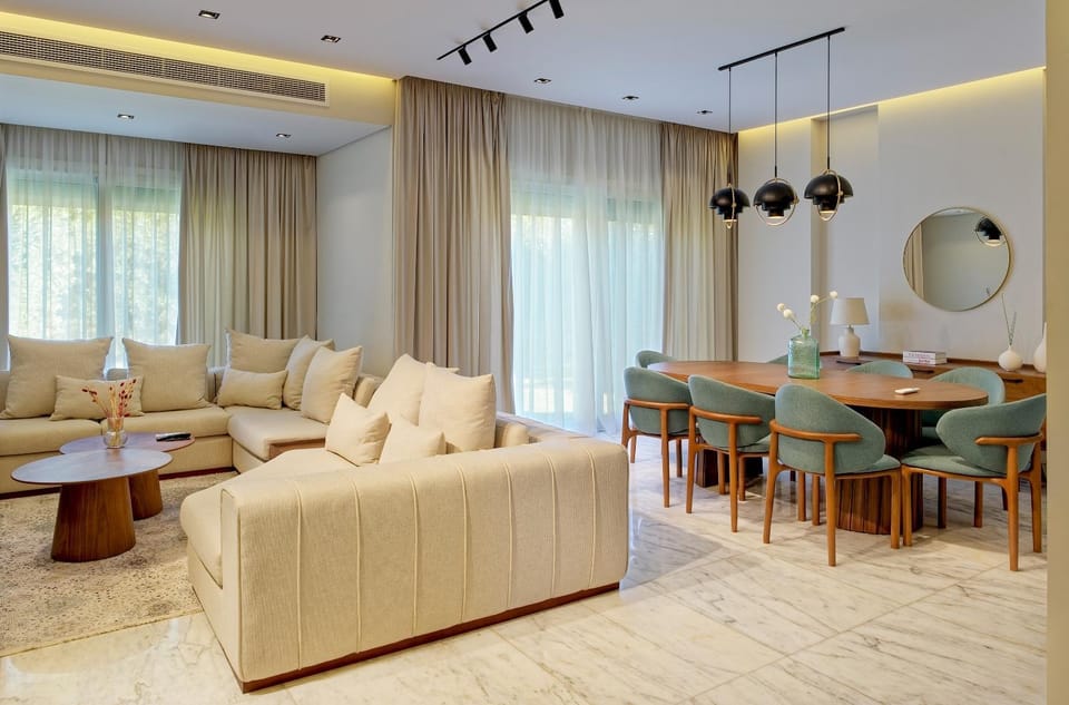 Living room, Seating area, Dining area, air conditioner