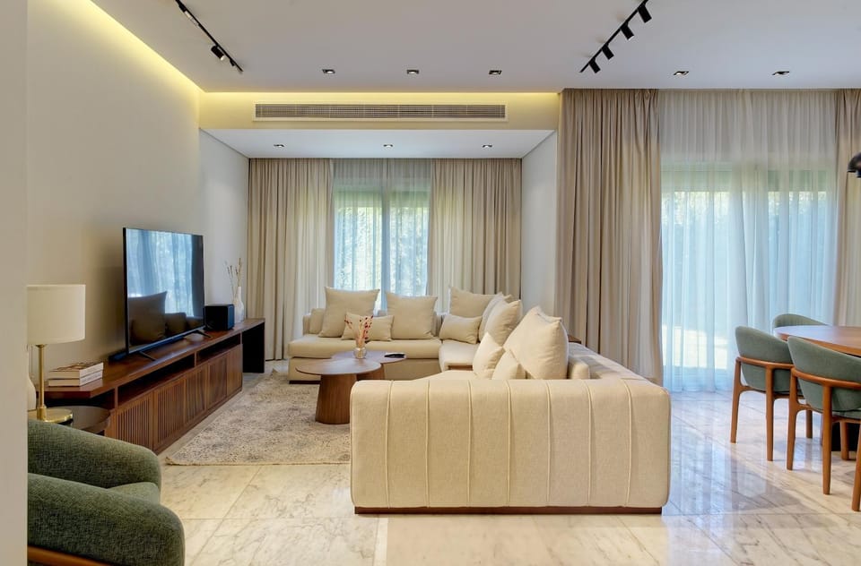 TV and multimedia, Living room, Seating area, air conditioner