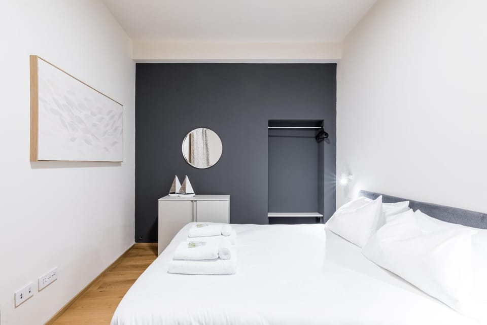 OldTown Chic Apartment between Aquarium and Metro Apartment in Genoa