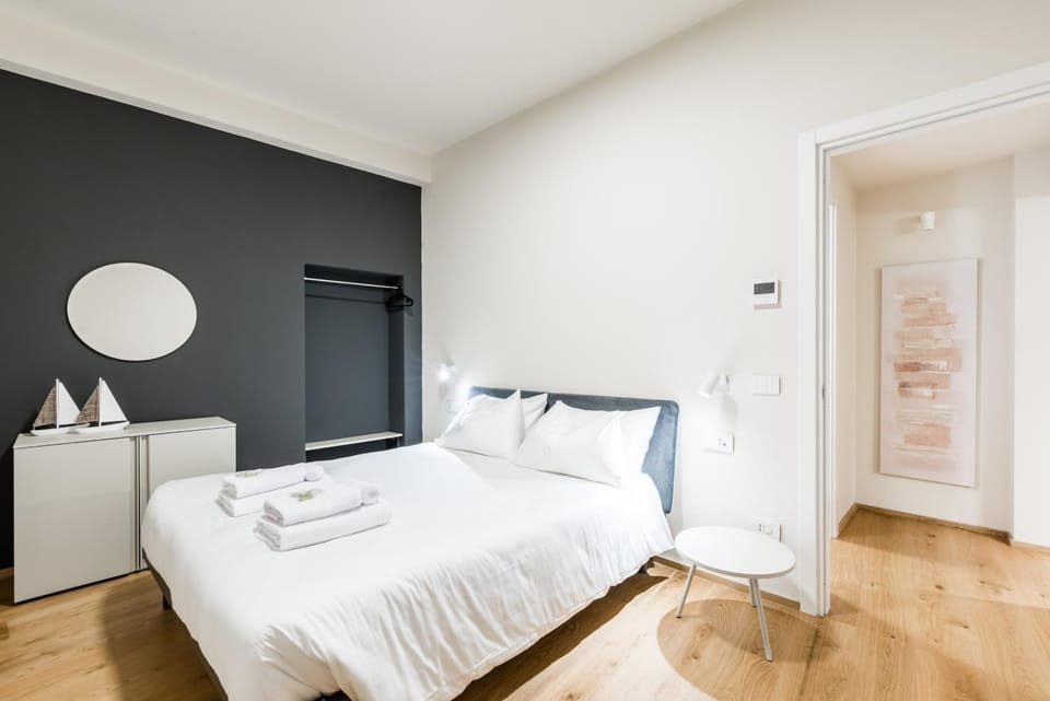 OldTown Chic Apartment between Aquarium and Metro Apartment in Genoa