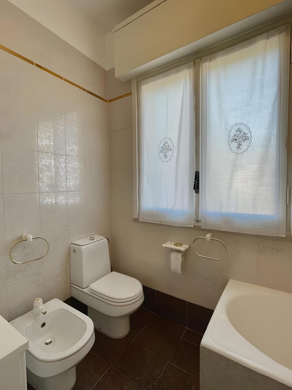 Bathroom, Living room