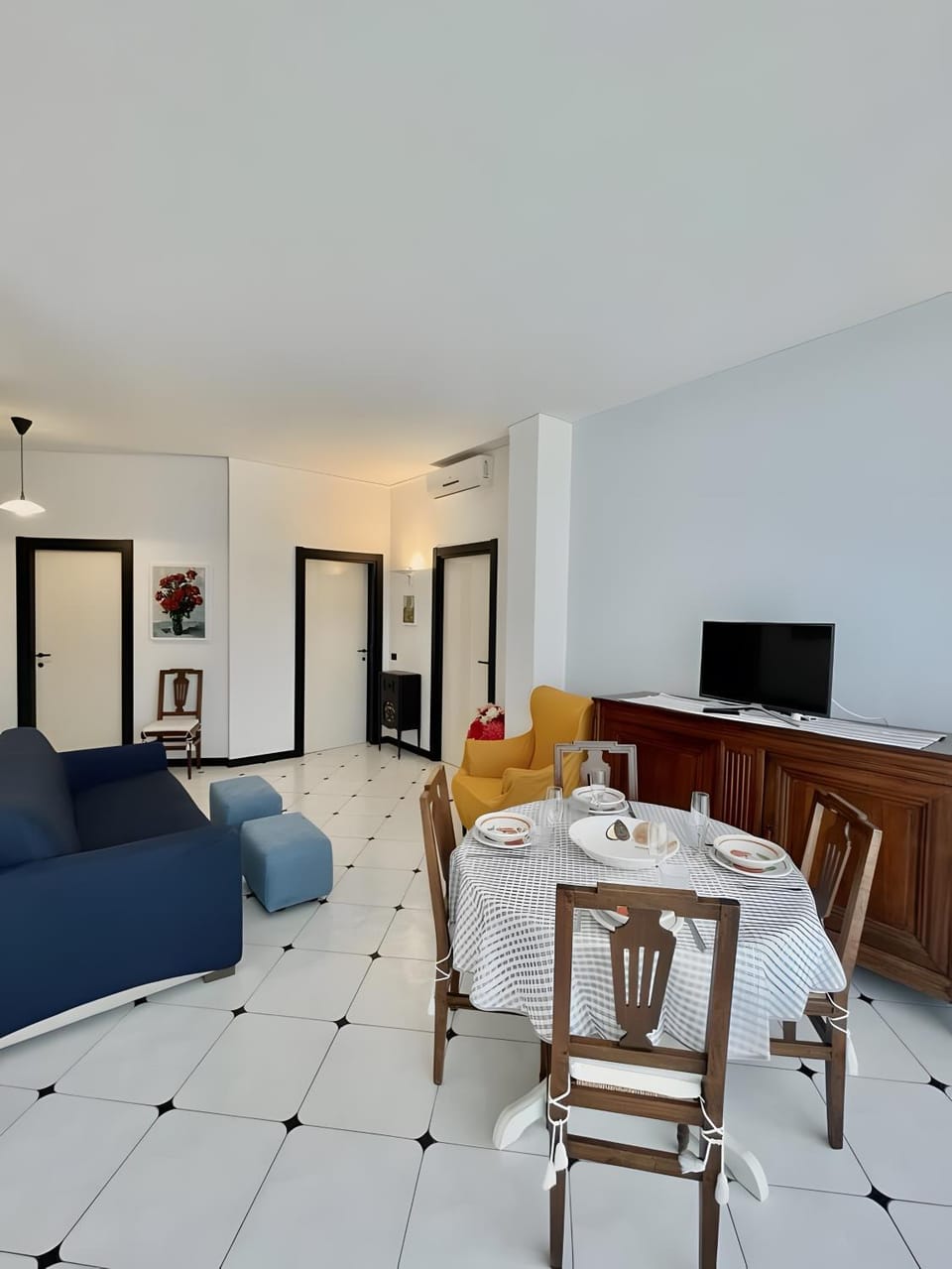 Property building, Living room