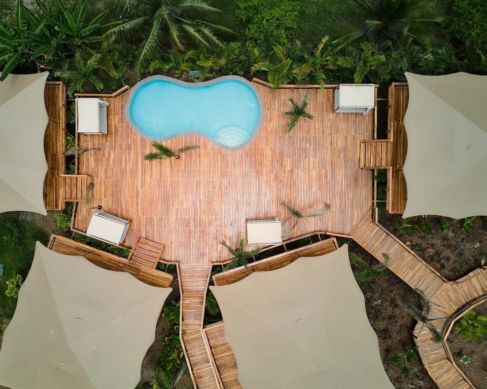 Day, Natural landscape, Bird's eye view, Garden view, Pool view, Swimming pool, sunbed
