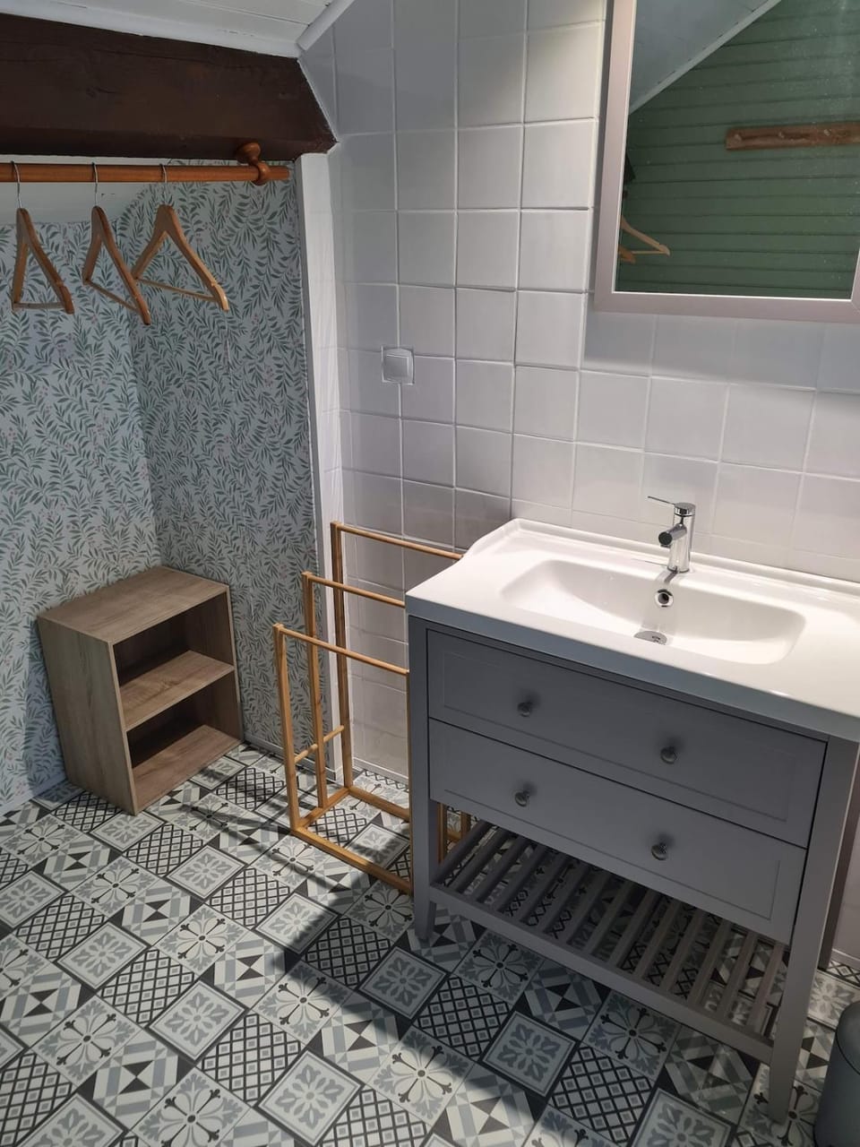 Bathroom, Bedroom