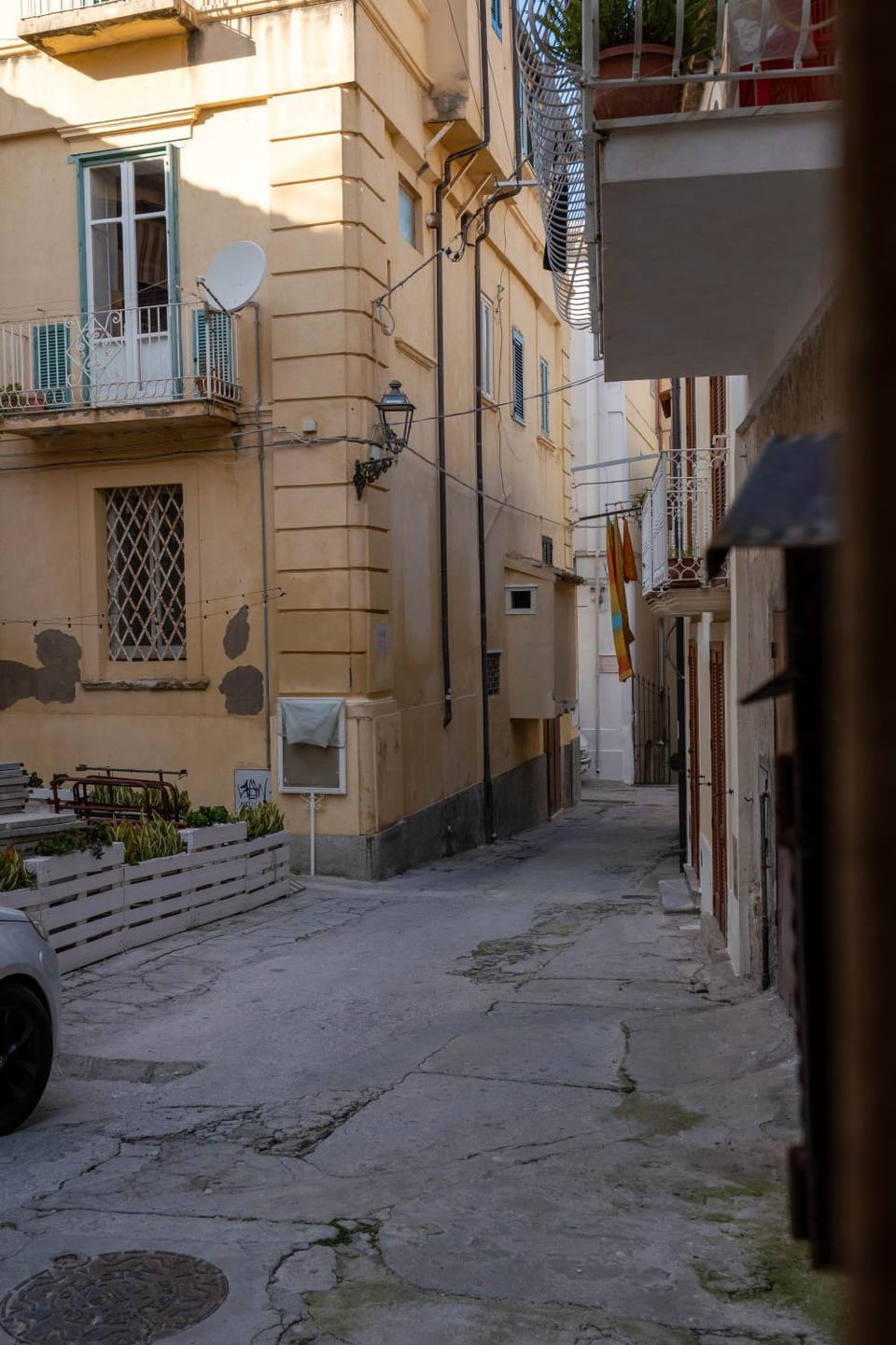 Neighbourhood, Street view